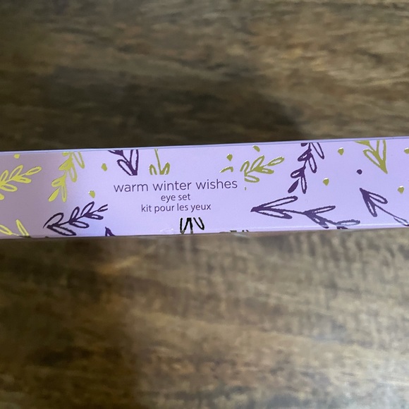 Tarte Warm Winter Wishes set - Picture 2 of 2
